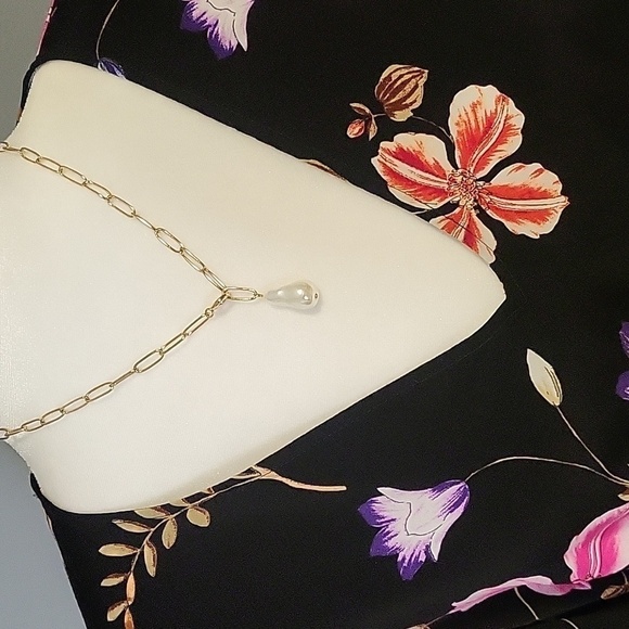 Express Black Floral V-Neck 3/4 Sleeve Shift Mini Dress with Tie Detail - Size M - Picture 6 of 10